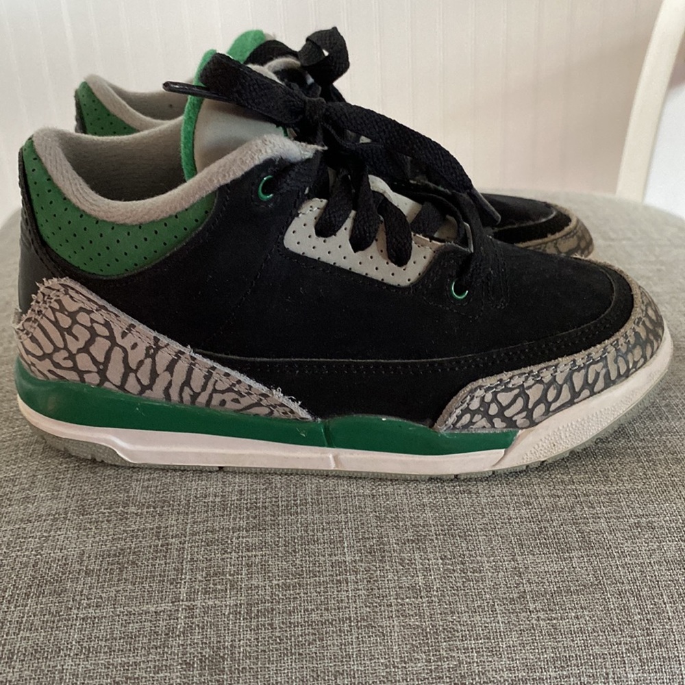 Size 12.5 boys Nike Jordan sneakers